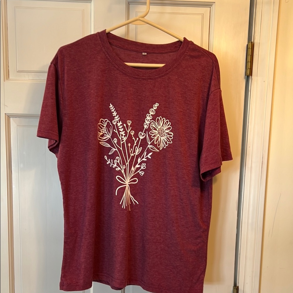 Floral Graphic T-Shirt in Burgundy